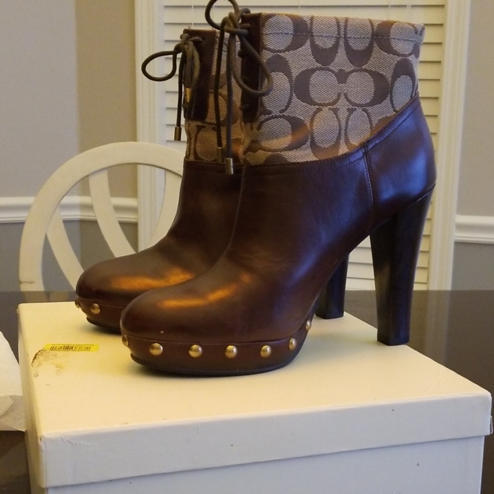 Coach boots / Like new